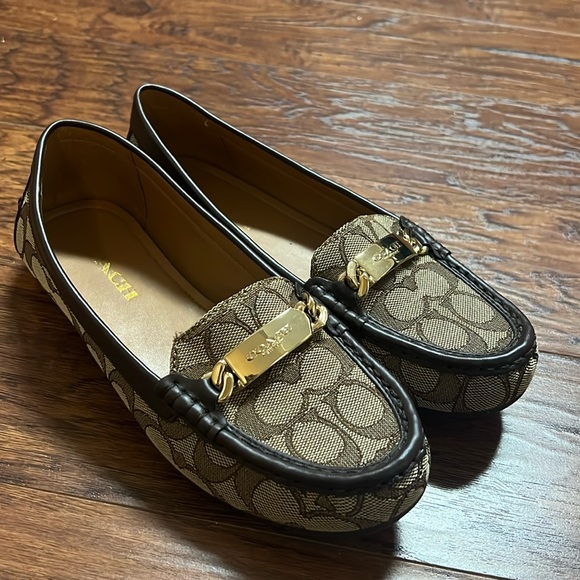 Coach Flats - Picture 2 of 4